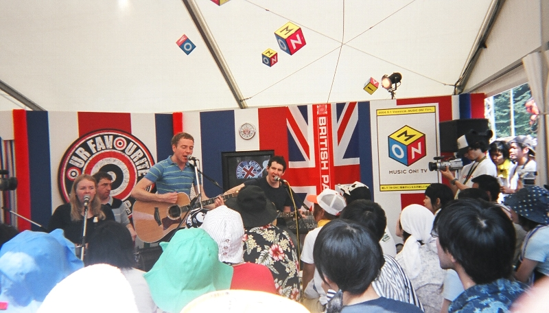 ブリティッシュ・パビリオンはイギリス出身のアーティストが出演します。空き時間はブリティッシュ・ロックの番組がテレビで放映され、アル・スチュワートの「イヤー・オブ・ザ・キャット」等が流れていました。