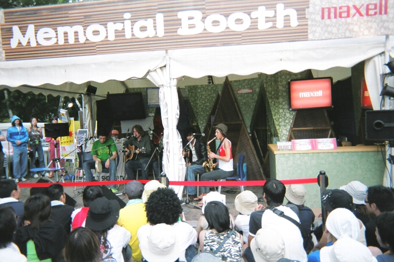 ズートンズのライブ。 