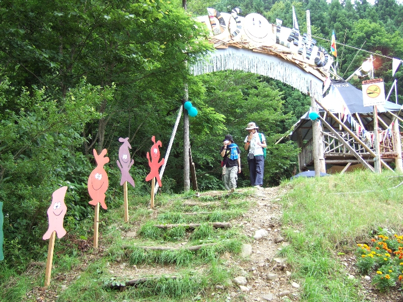 ホワイト・ステージ側の入り口。