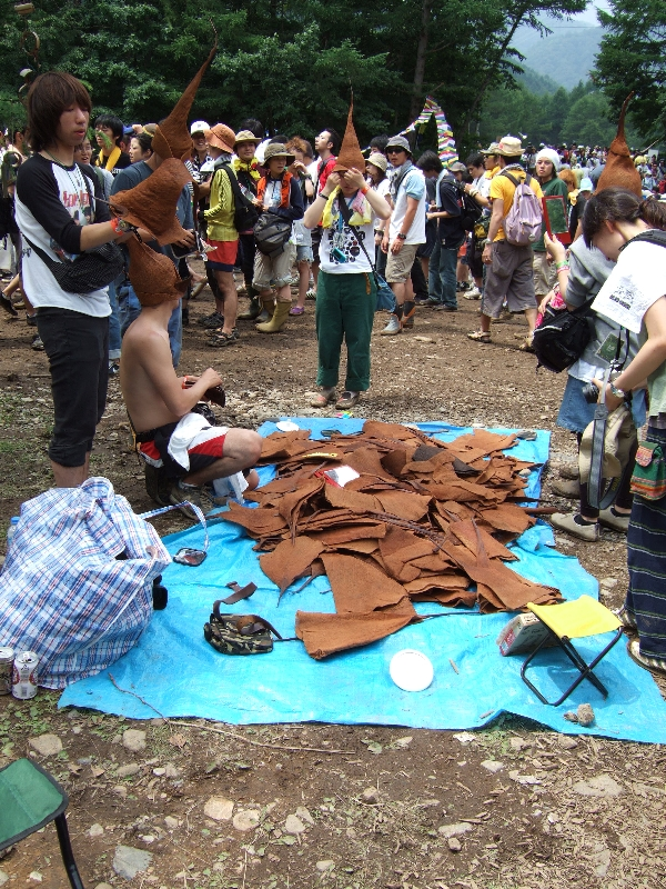 ところ天国で売っている帽子。素材はヤシの実の繊維だったと思います。