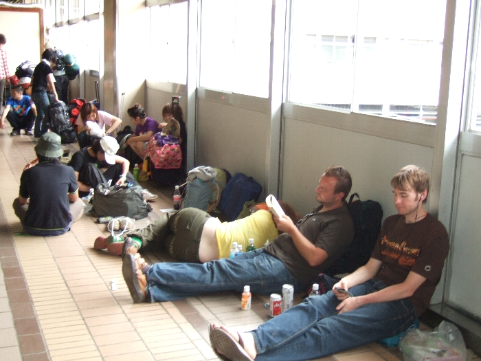 越後湯沢駅の中。