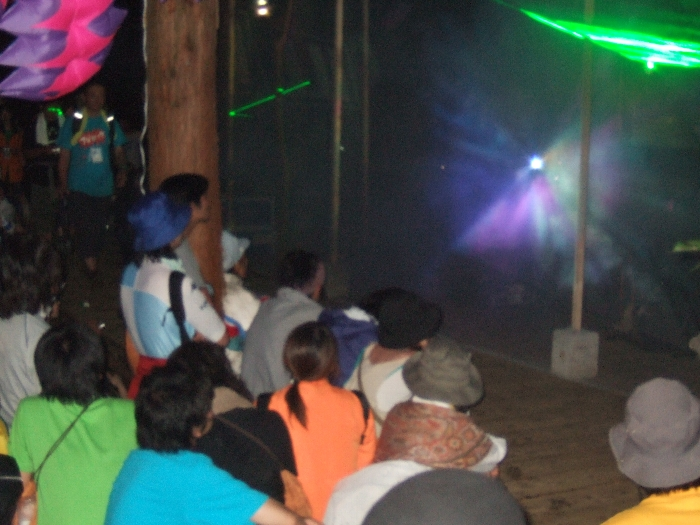 木道亭の観客。