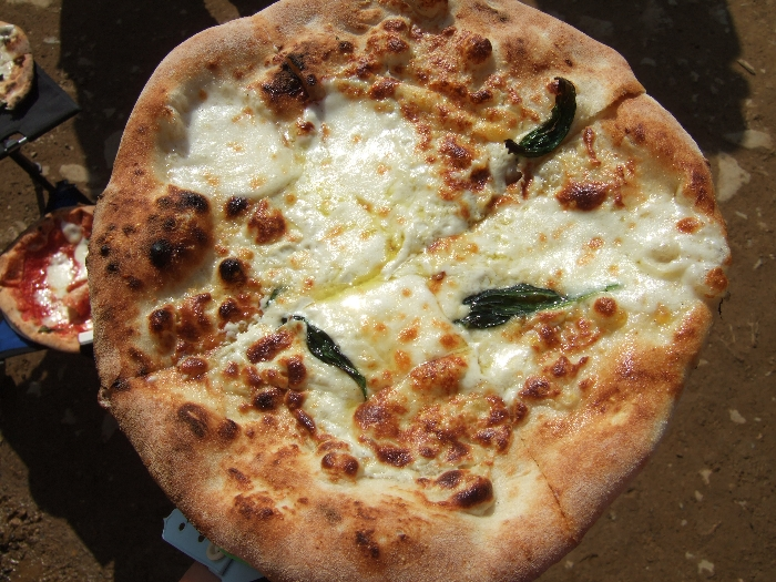 ピザ屋さくらぐみ。料理名忘れました。1500円。 