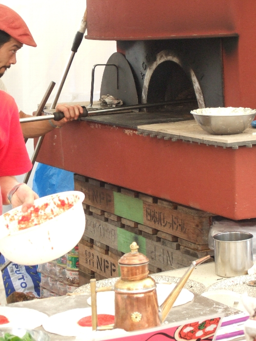 兵庫・赤穂の店から移設した窯。フジロックフェスティバル期間中、赤穂の店は休業しています。 
