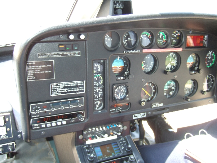 ヘリコプターの計器類。