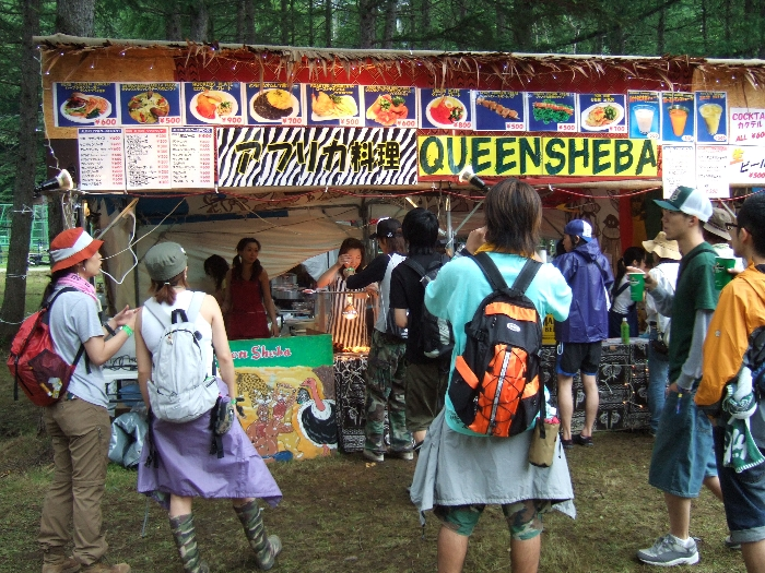 アフリカ料理のクイーンシバ。毎年ワールドレストランの端にあります。