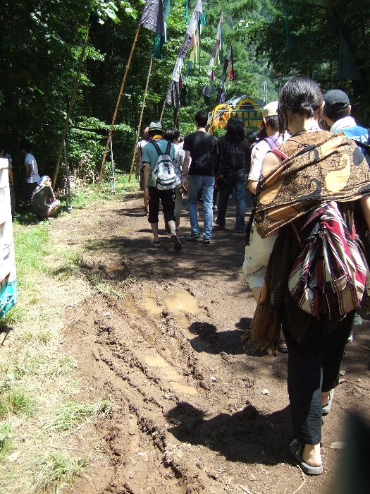 避けて通る緩い地盤。 