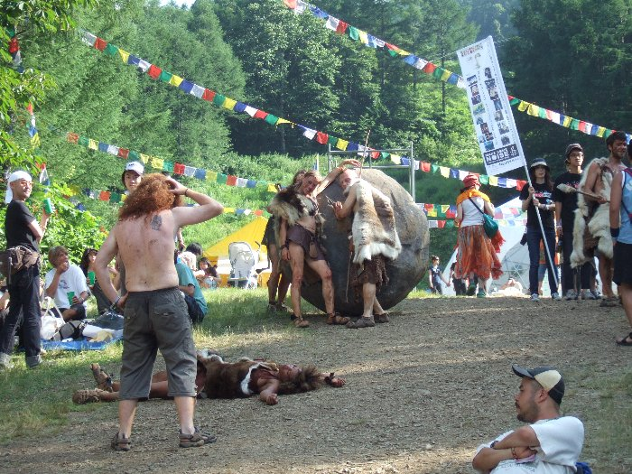 原始人も記念撮影します。