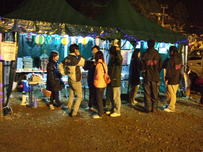 初日の午前3時40分ごろ。確認したことはありませんがおそらく24時間開いていると思われます。