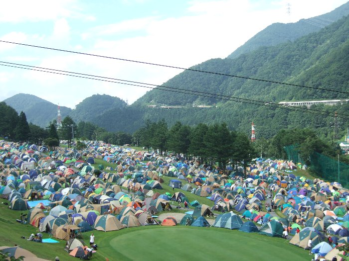 同時刻の一般エリア。女性に配慮すべき事情が理解できます。