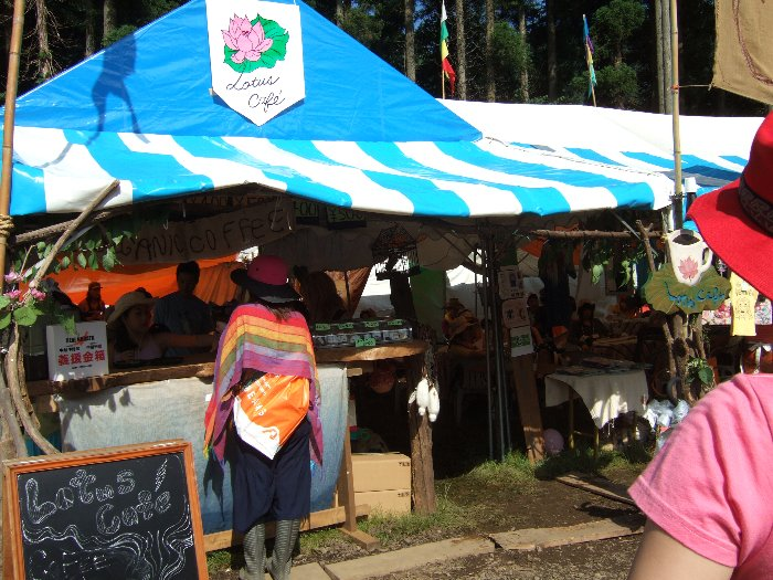 クッキーも何種類か販売するカフェ。