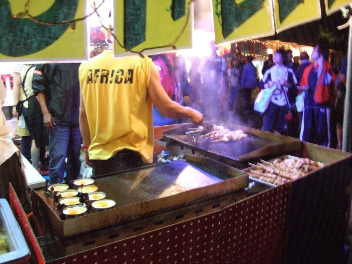 夜10時半ごろの厨房。 