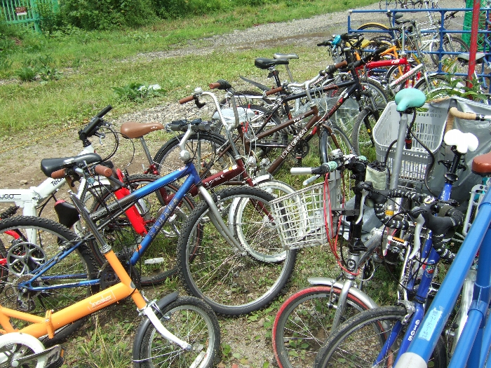 自転車の駐輪もたくさん。 