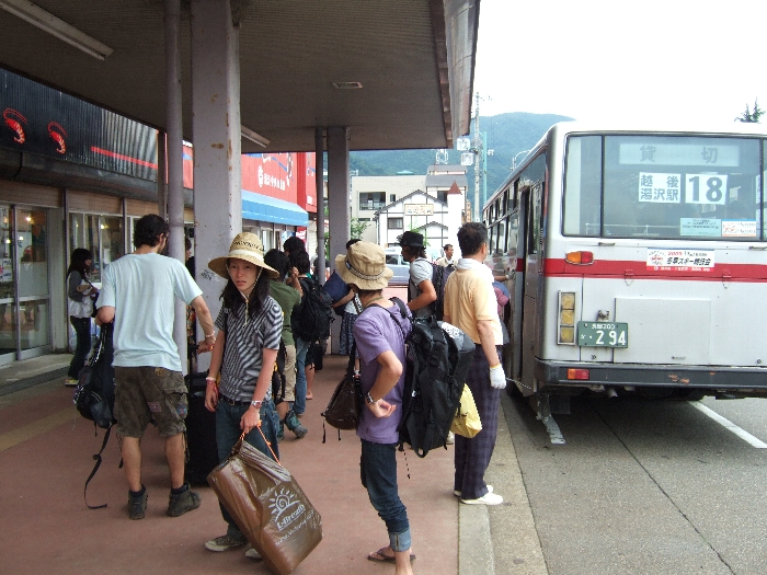越後湯沢駅に到着。 