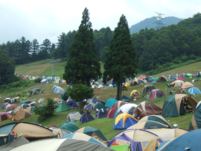 キャンプサイトCから見たキャンプサイトF方面。 