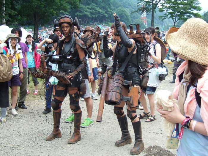 両方女性に見えます。 