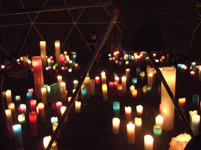 ろうそくの数はかなりたくさんあります。 