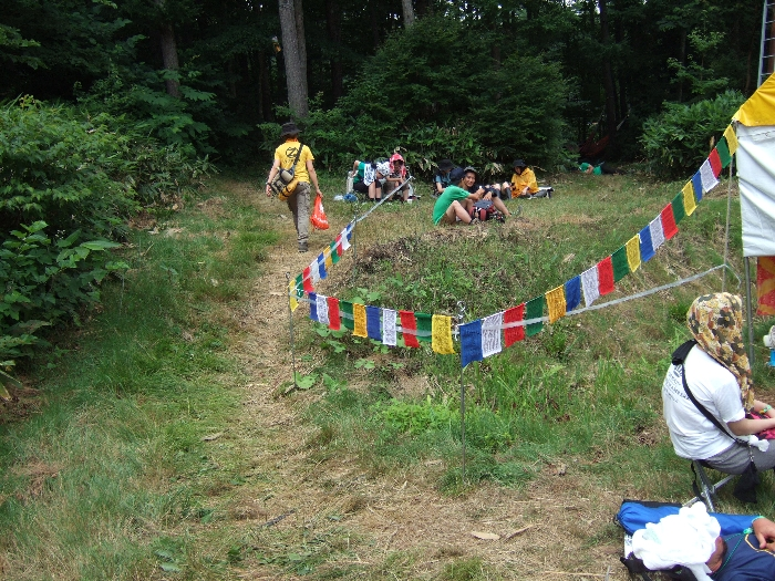 NGOビレッジ側の抜け道入り口。 