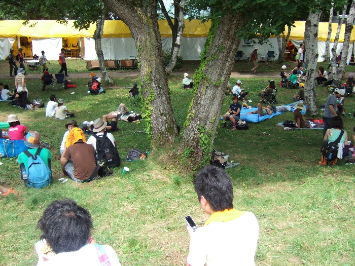 オアシスエリアのインフォメーションの裏。 