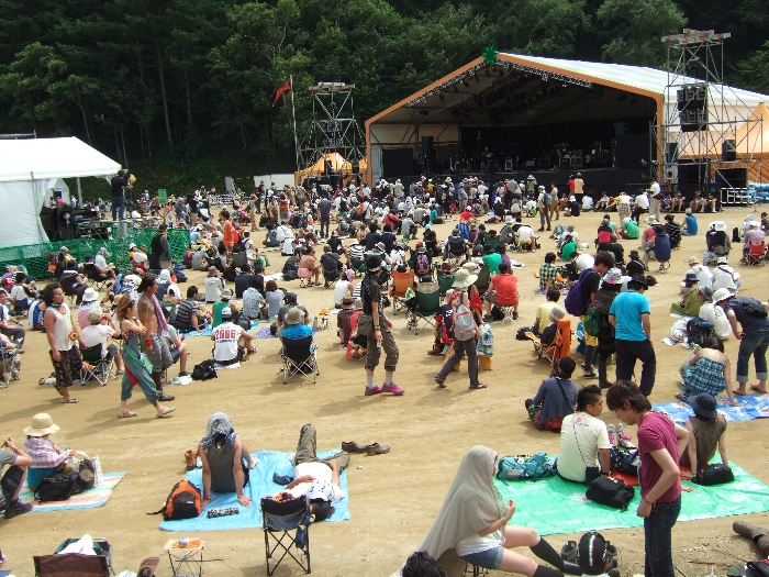 もともとはサッカー場か何からしい。 