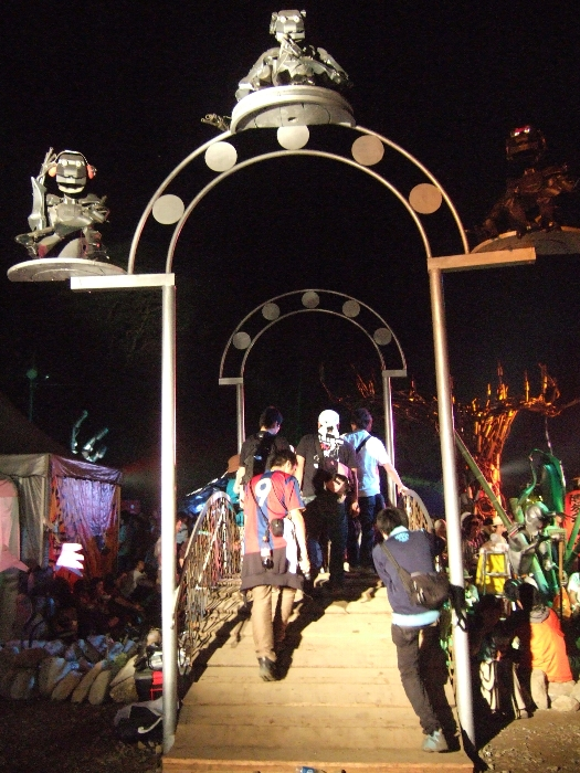 例年よりは狭くなっている入り口。 