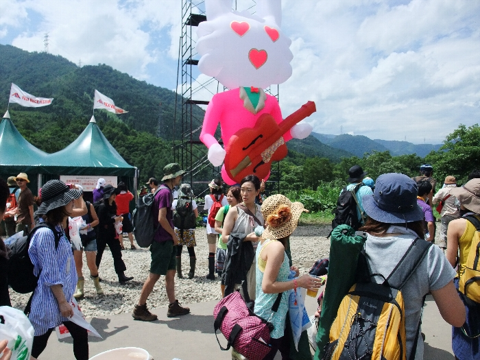 忌野清志郎のオブジェ。