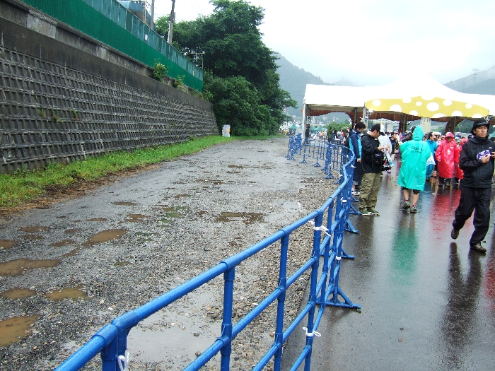 今年は塀になにもありませんでした。