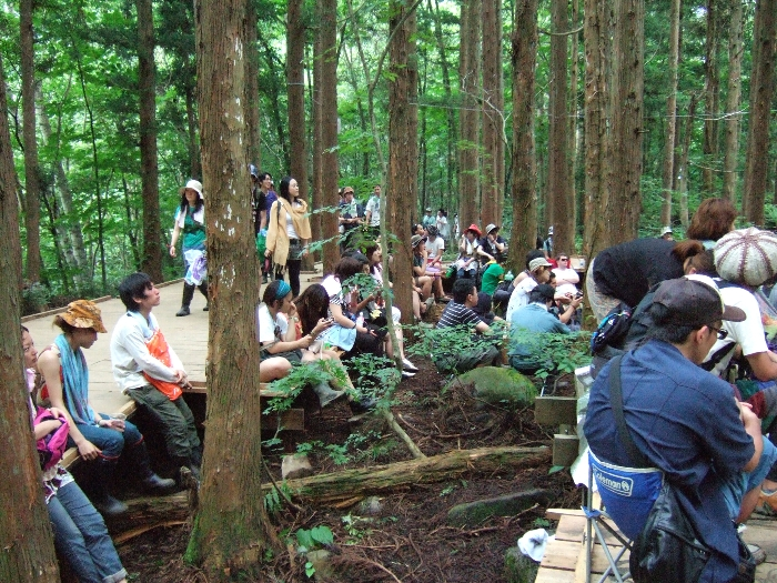 収容できるのは100人くらいか。