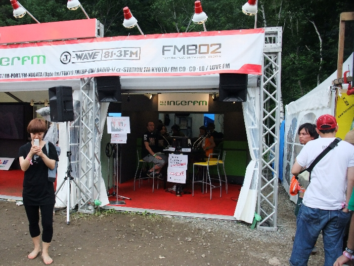 インターFMの出張スタジオ。