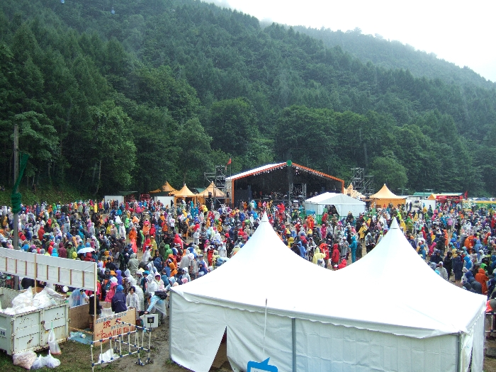 客の色も多彩です。