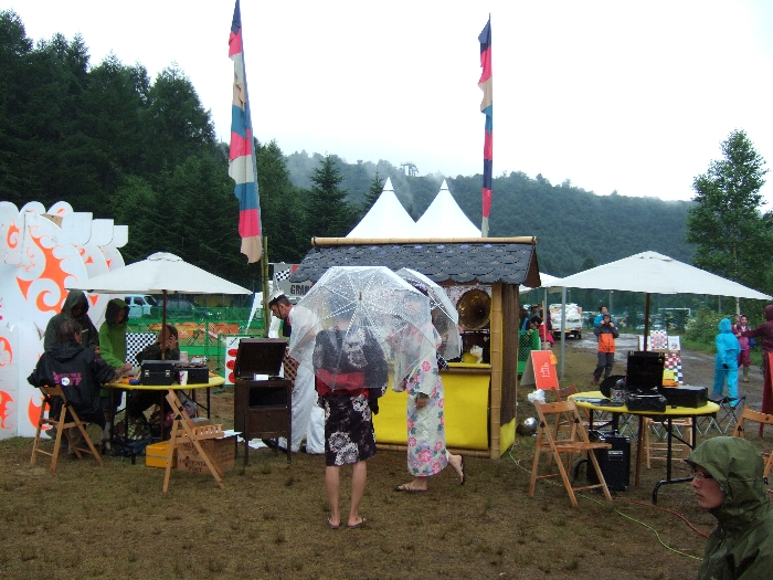 屋根はSP盤です。