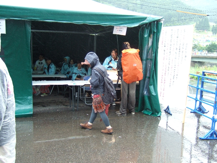 キャンプサイト売り場。例年、会場で販売しています。