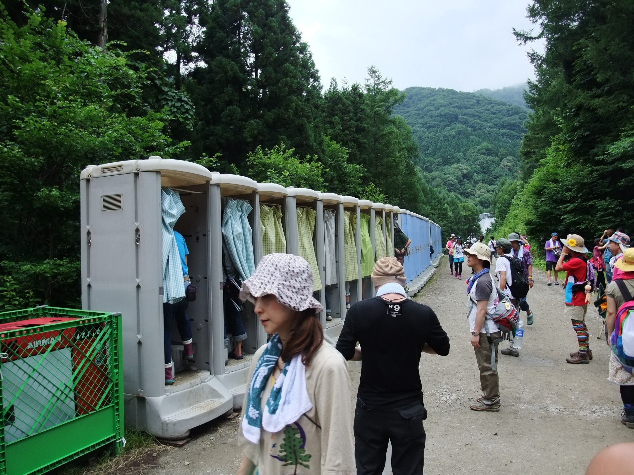 行列が少ないときのトイレ。