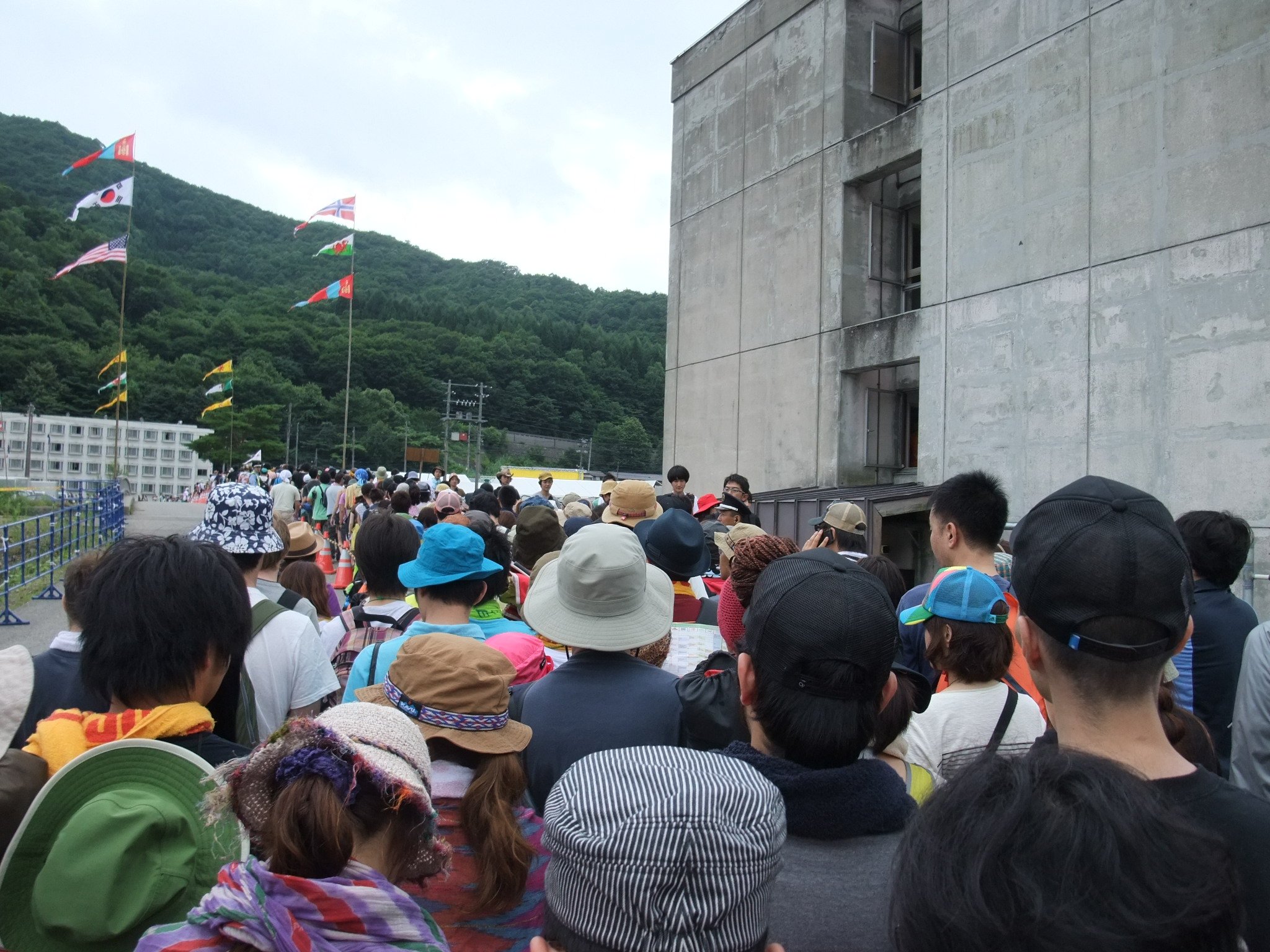 午前10時38分ごろ。ほとんど進んでいません。