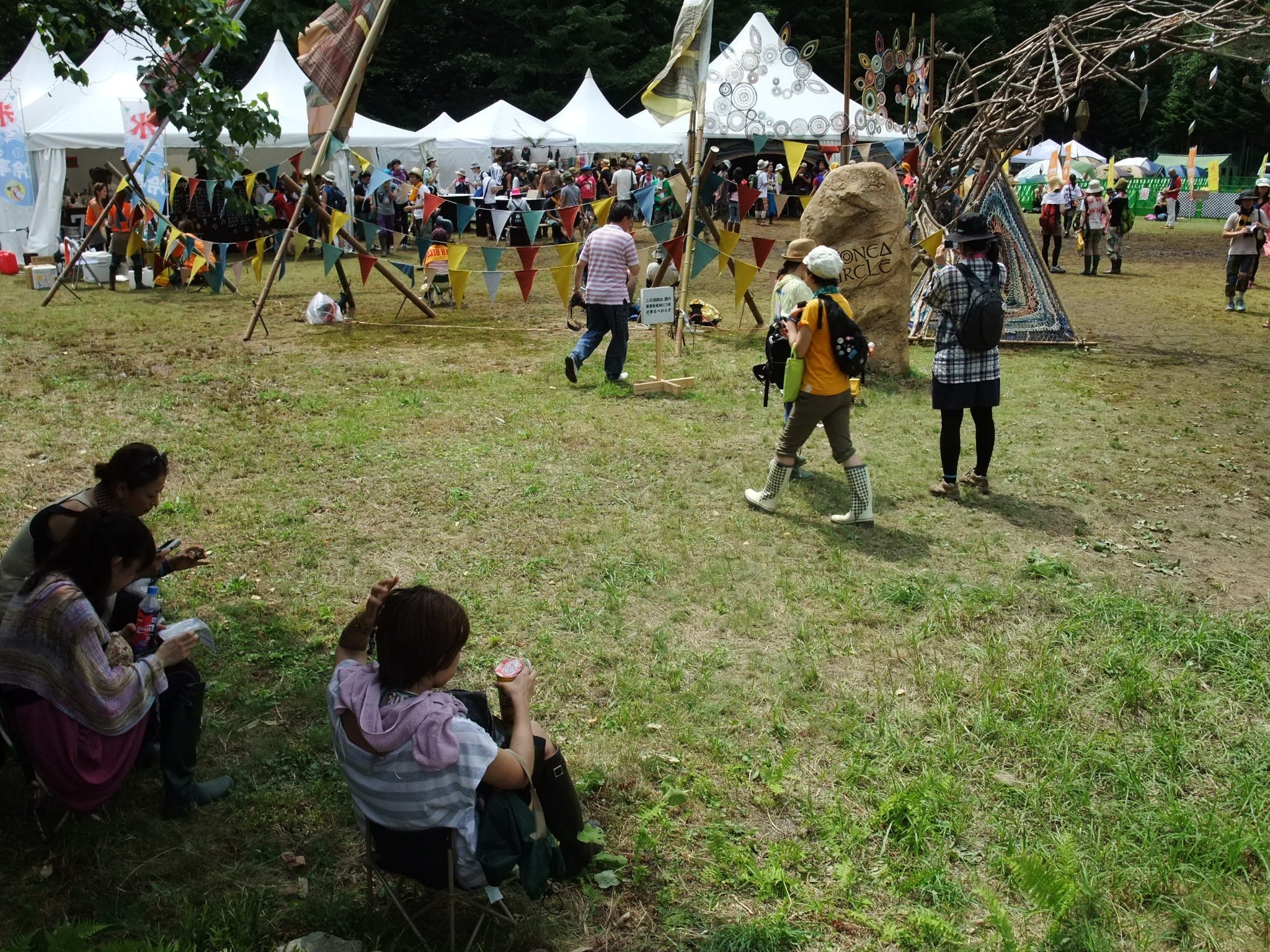 大きなステージはありませんがそれなりに広いスペースがあります。