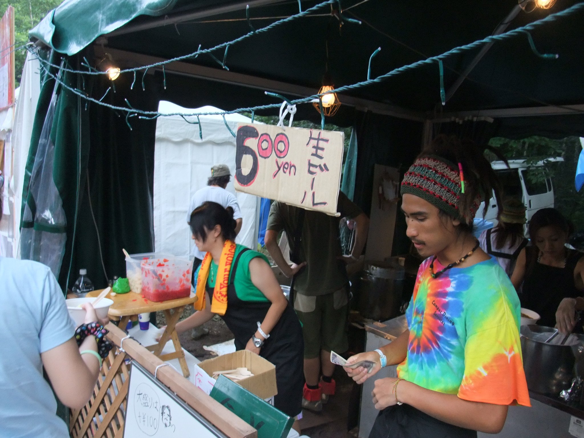 ハイジカレーの受け渡し所。