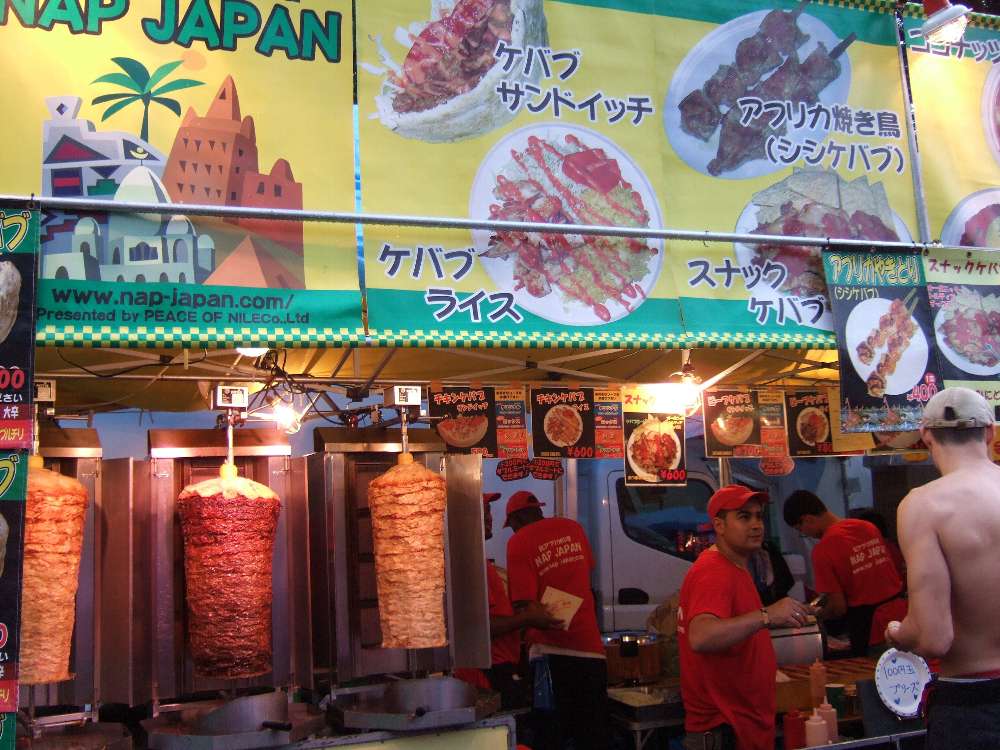 ケバブ用の肉の塊。