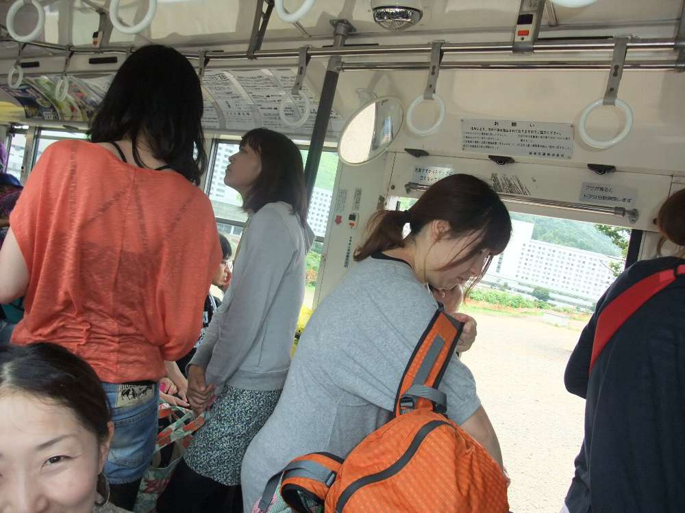 なぜか女性が多い。