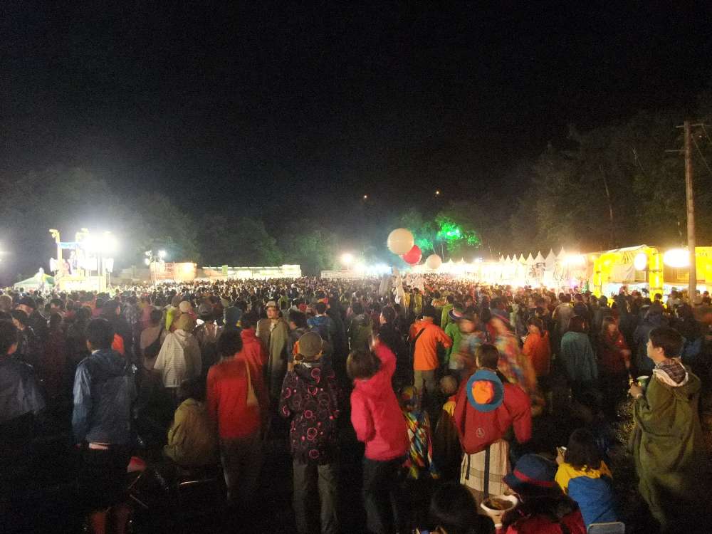 前夜祭の花火直前。