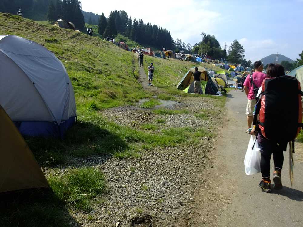 坂を下りたところに水がたまるのは当然か。