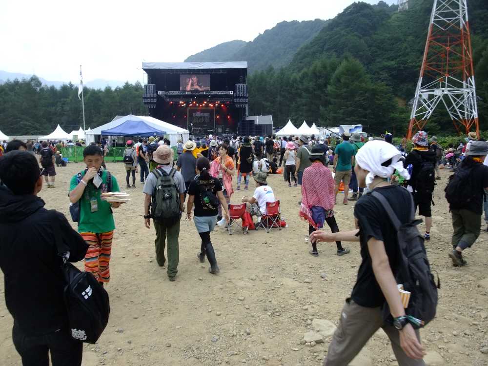 ホワイトステージのソニック公演。