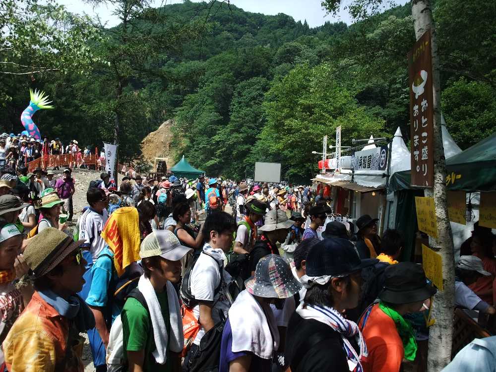 カレーの行列。