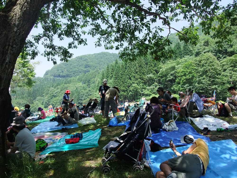 グリーンステージのオアシスエリア寄り。