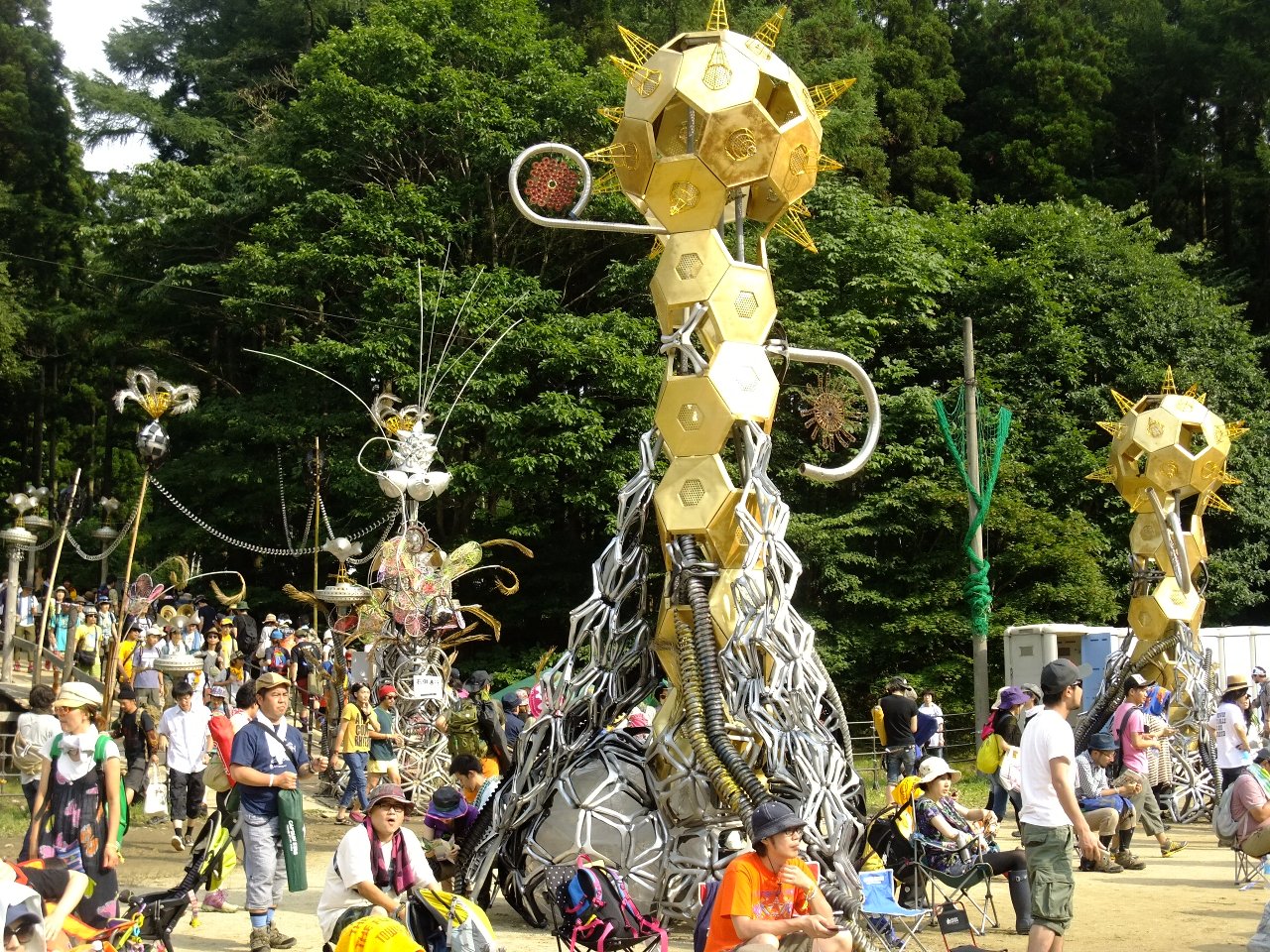 入り口付近のオブジェ。