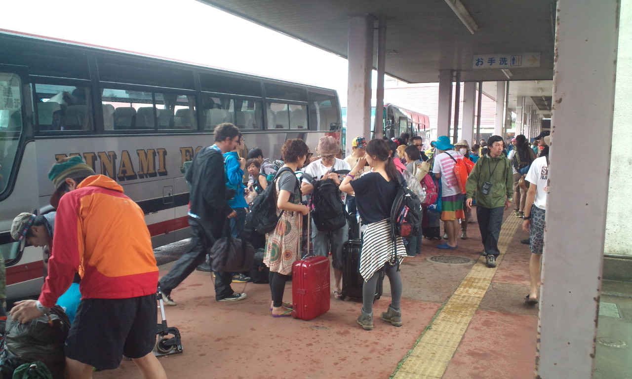 越後湯沢駅に到着。