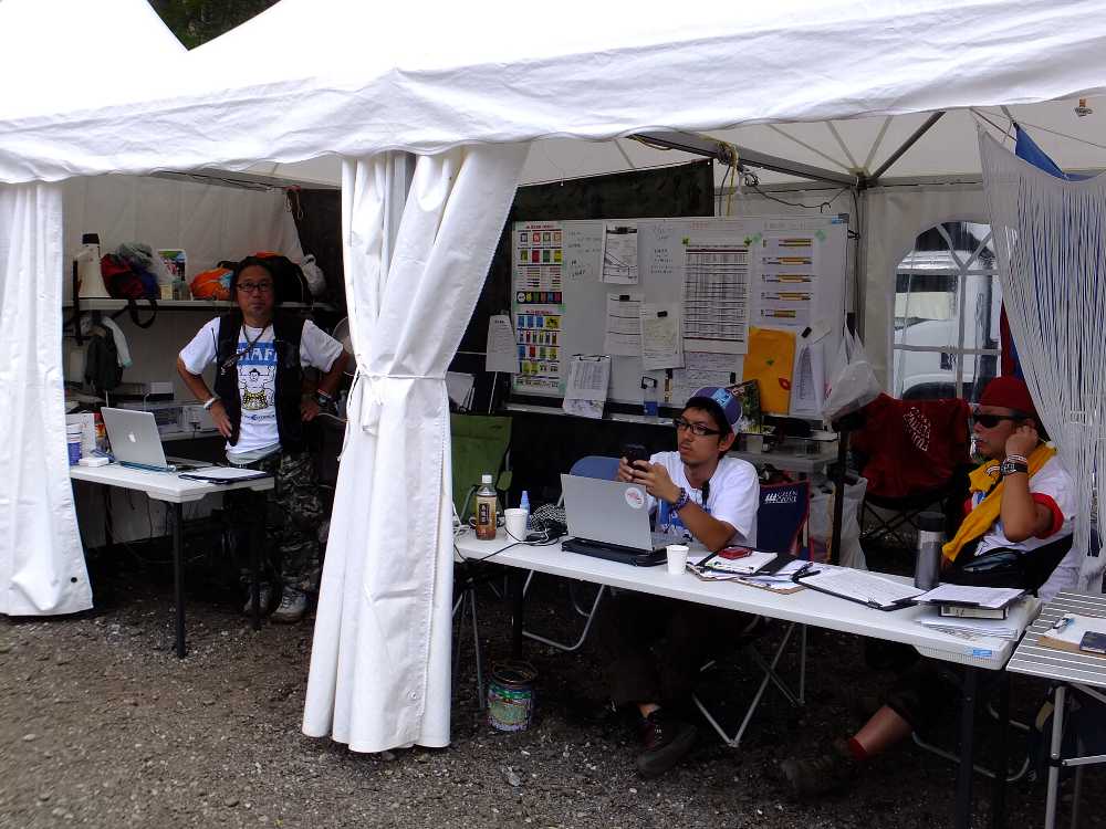 出店管理。露天商の公的監視は全国的に厳しくなる傾向にある。