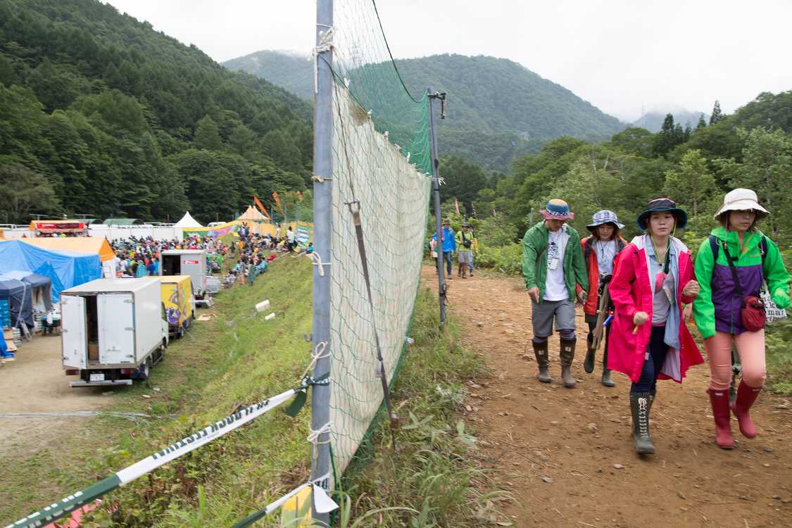 途中から見えないようになる。