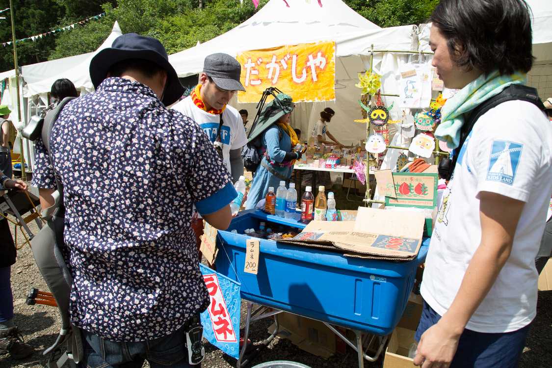 ラムネは会場内でここだけか。