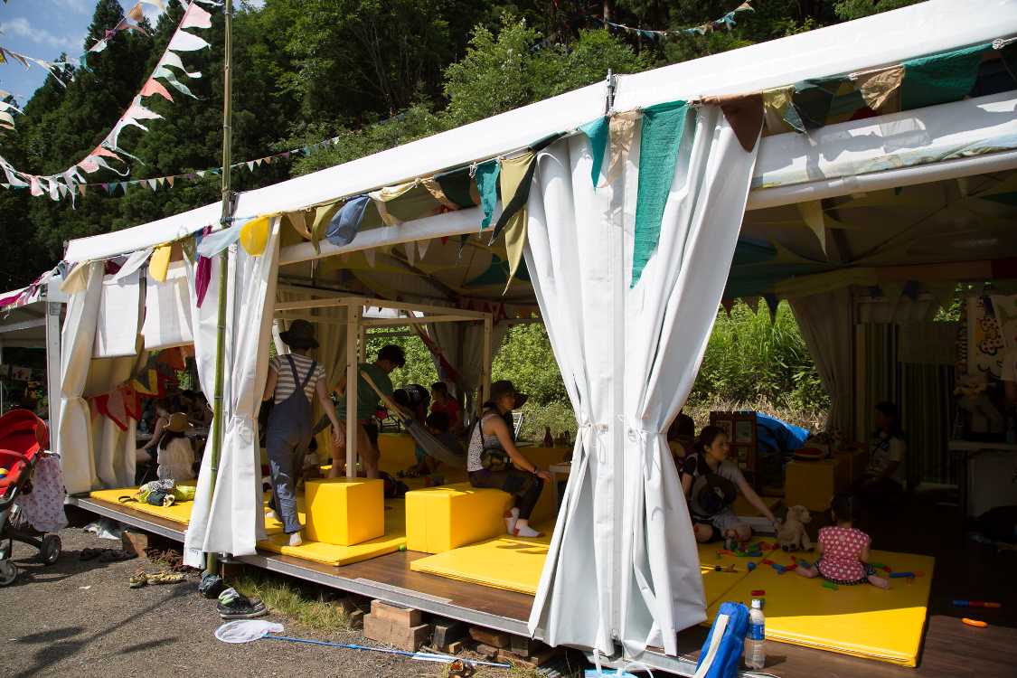 キッズランドのテント。