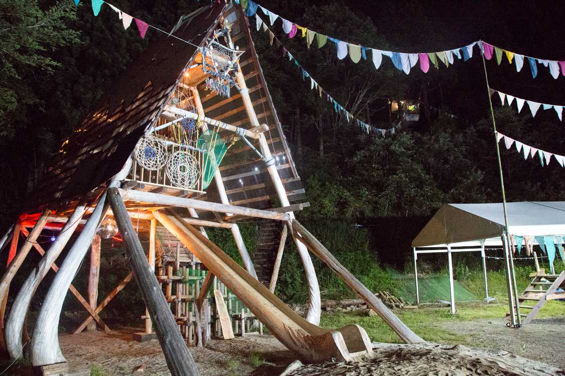 キッズランドは午後9時まで開設。